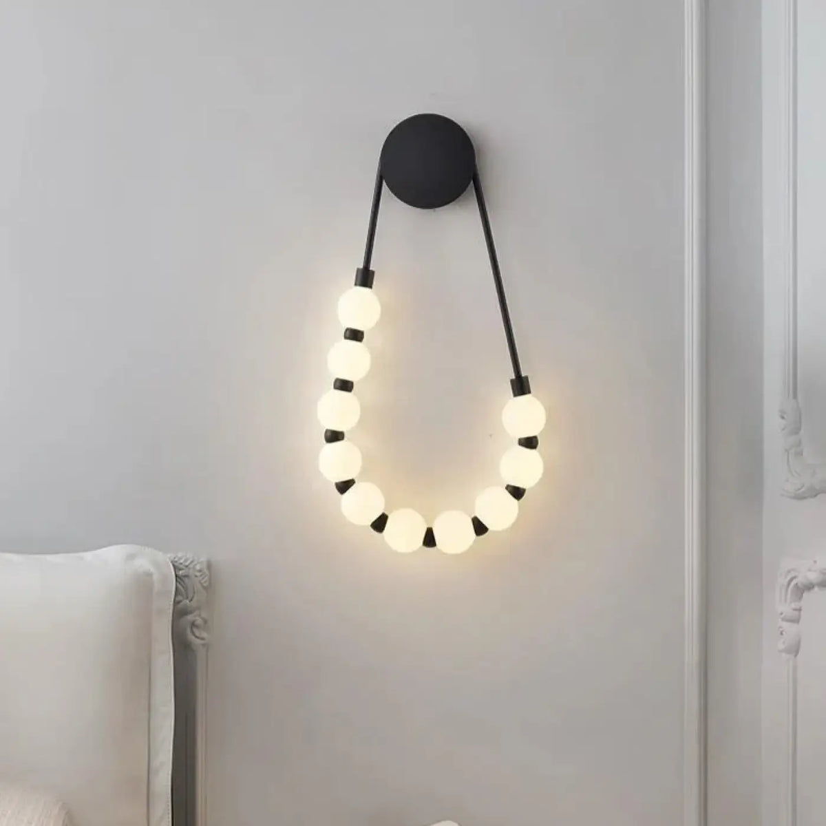 Applique Murale COLLIER Boules LED Design Artistique