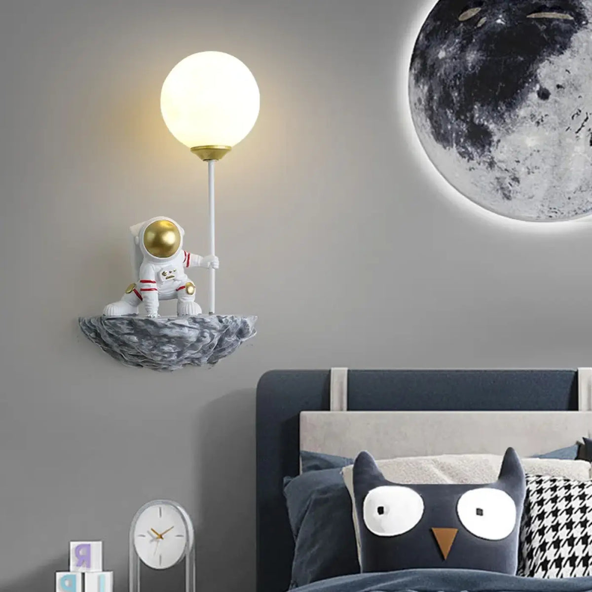 Applique Astronaute FEUNERE : Lumière Spatiale & Design Moderne