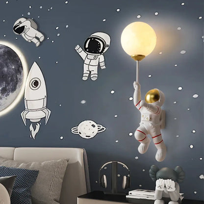 Applique Astronaute FEUNERE : Lumière Spatiale & Design Moderne