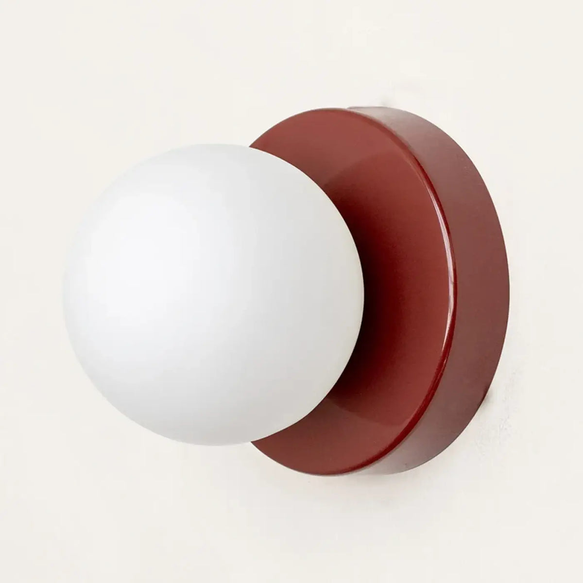 Applique Murale COLOY : Sphère Blanche & Support Coloré