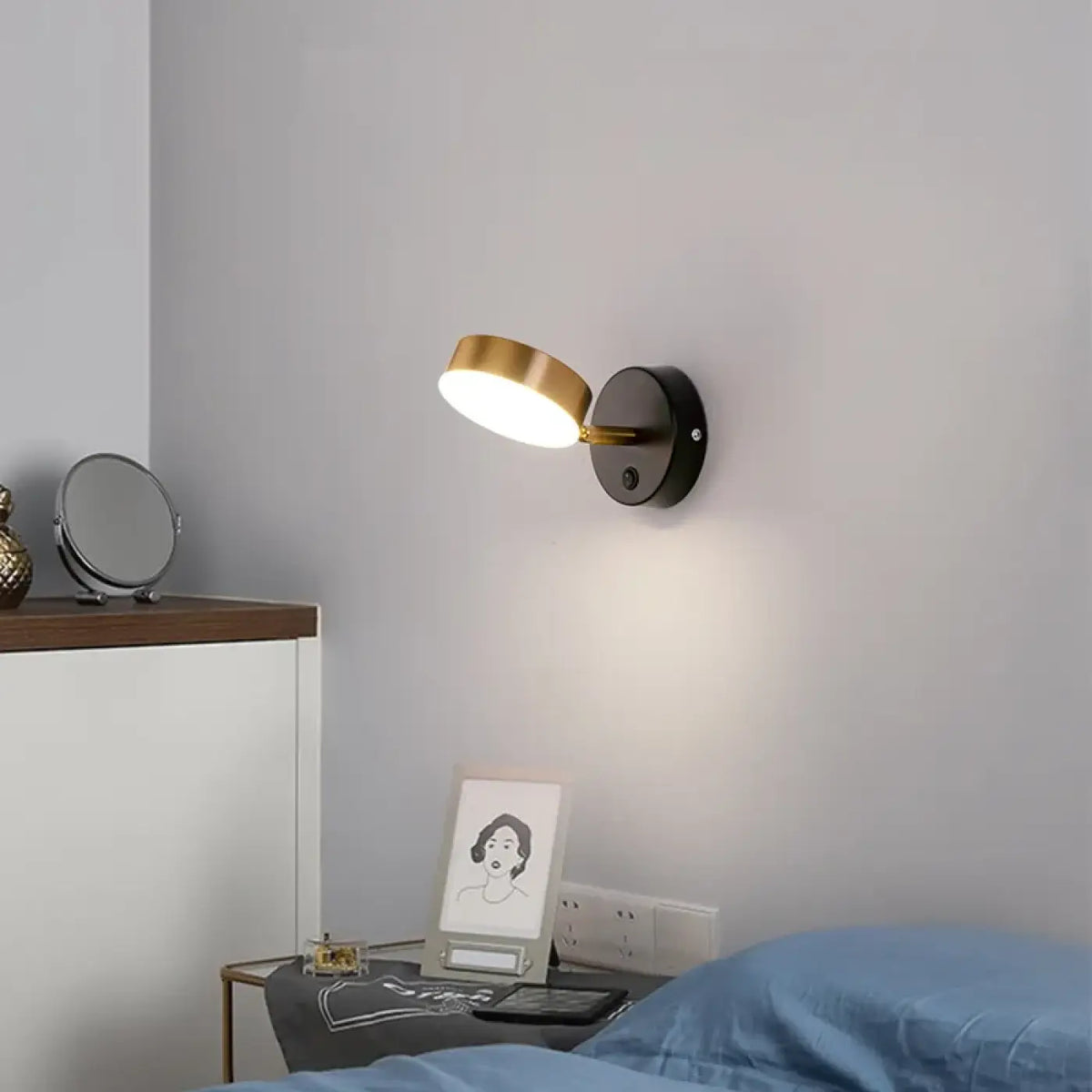 Applique Murale Cylindre Orientable Noir & Doré Design