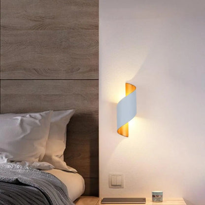 Applique Murale Design Italien : Lumière Douce & Élégance Moderne