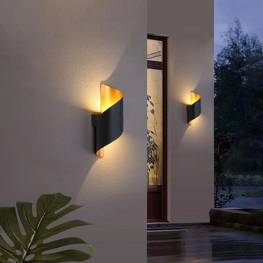 Applique Murale Design Italien : Lumière Douce & Élégance Moderne