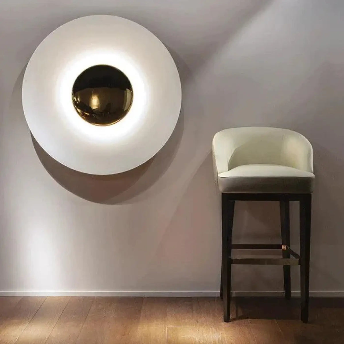 Applique Murale MAR : Lumière Douce et Design Intemporel
