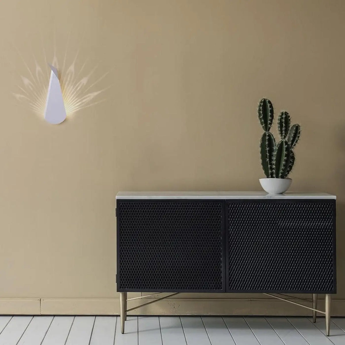 Applique Murale PAON : Élégance Naturelle & Design Moderne