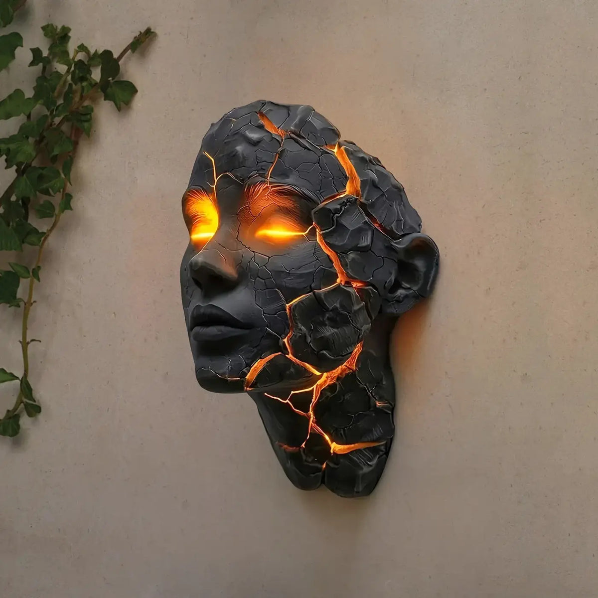 Applique Murale Sculpturale Visage Fissuré Ambre
